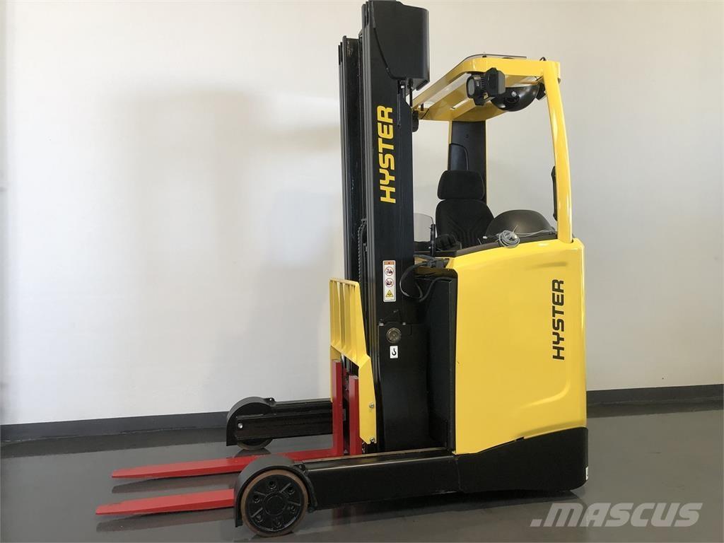 Hyster R1.4E Stivuitor cu catarg retractabil