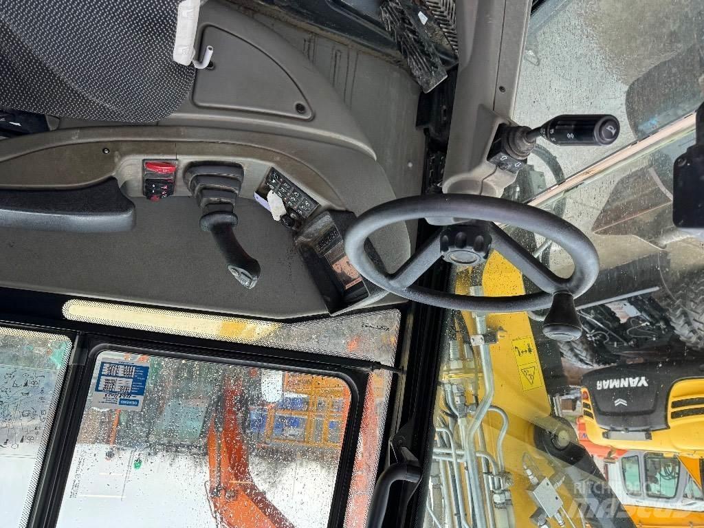 Yanmar B95W (40408) Excavatoare cu roti