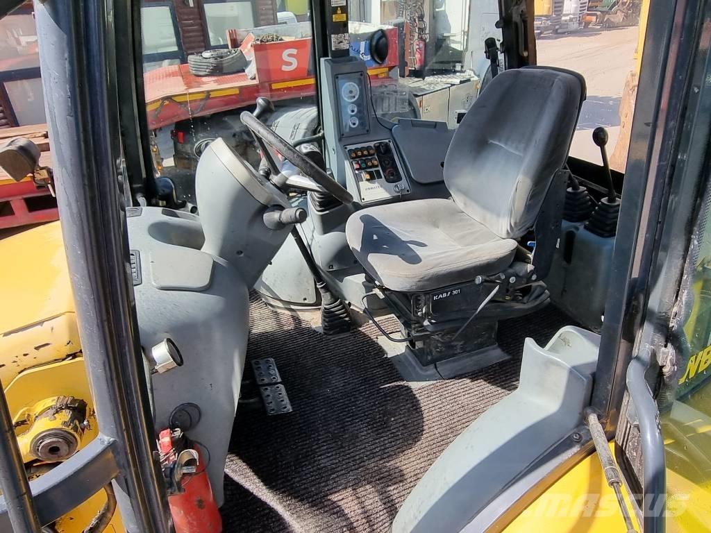 Komatsu WB 93 S-5EO Buldoexcavatoare