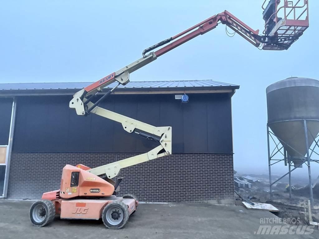 JLG 450aj Nacele cu brat articulat