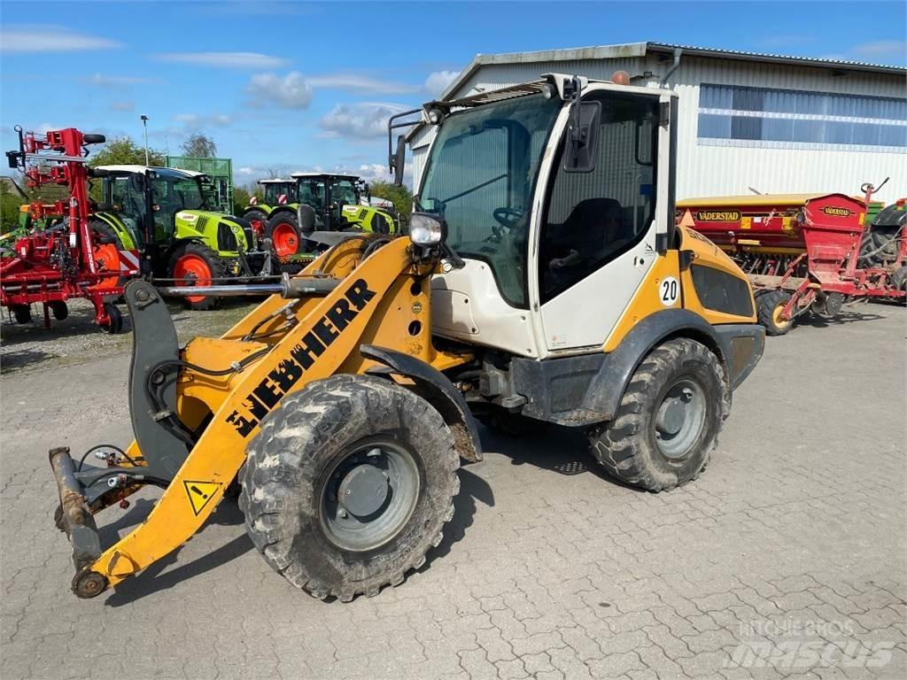 Liebherr L 506 C Incarcator pe pneuri