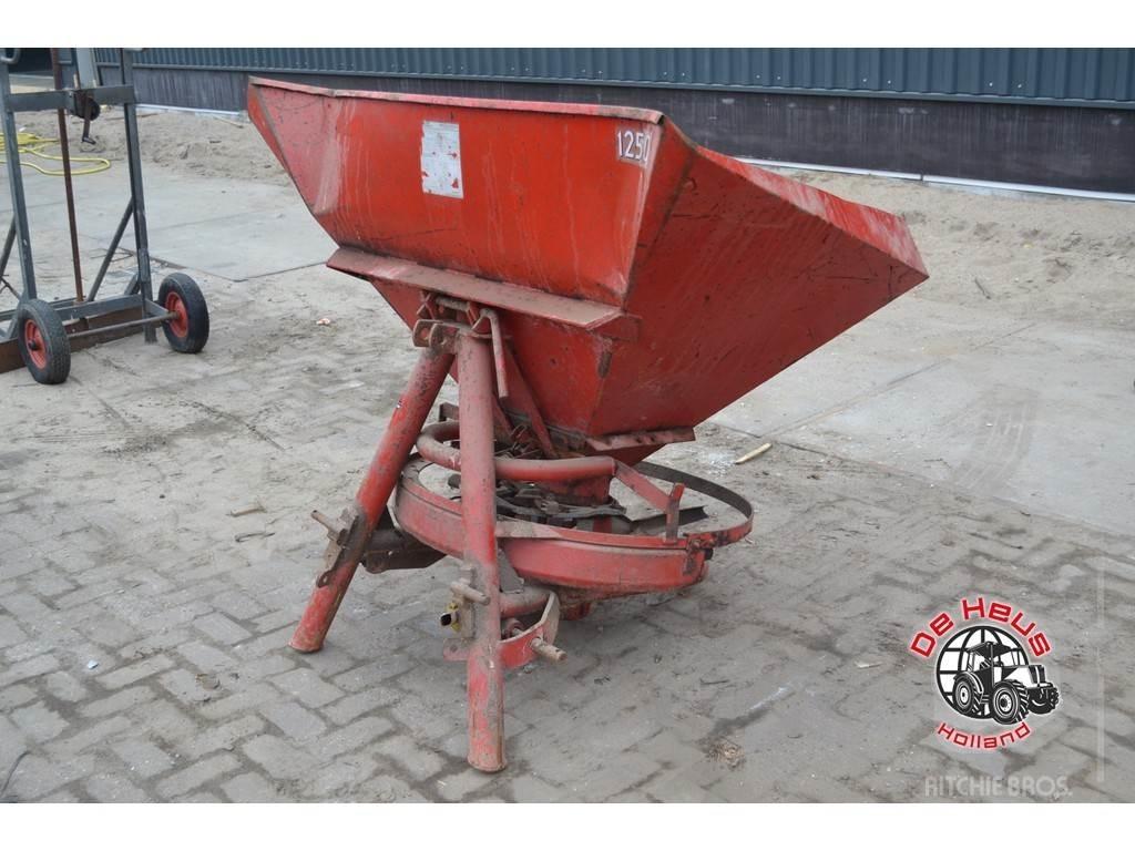 Lely 1250 Împrastierea mineralelor