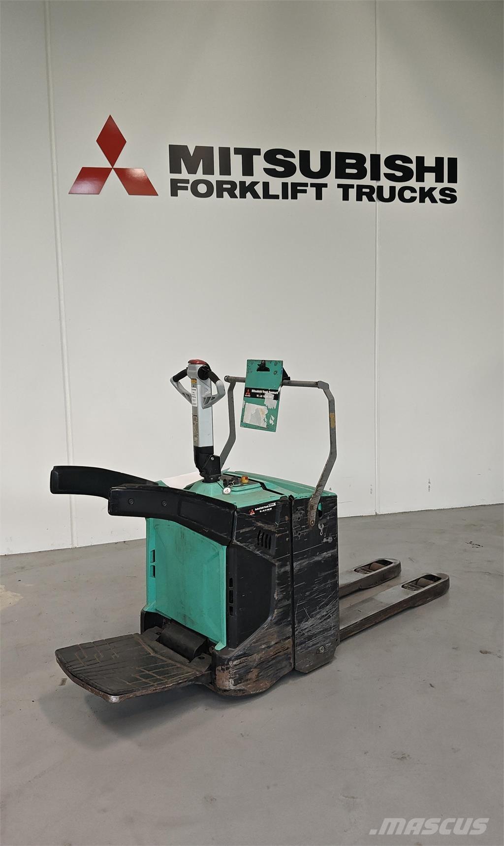 Mitsubishi PBV20N2 Camioane cu platforma