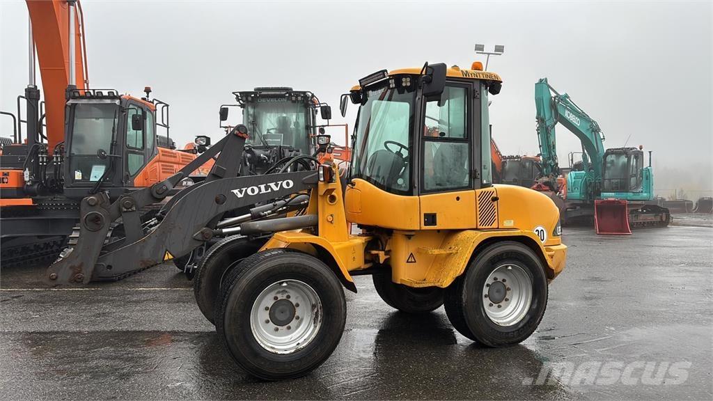 Volvo L35B Incarcator pe pneuri