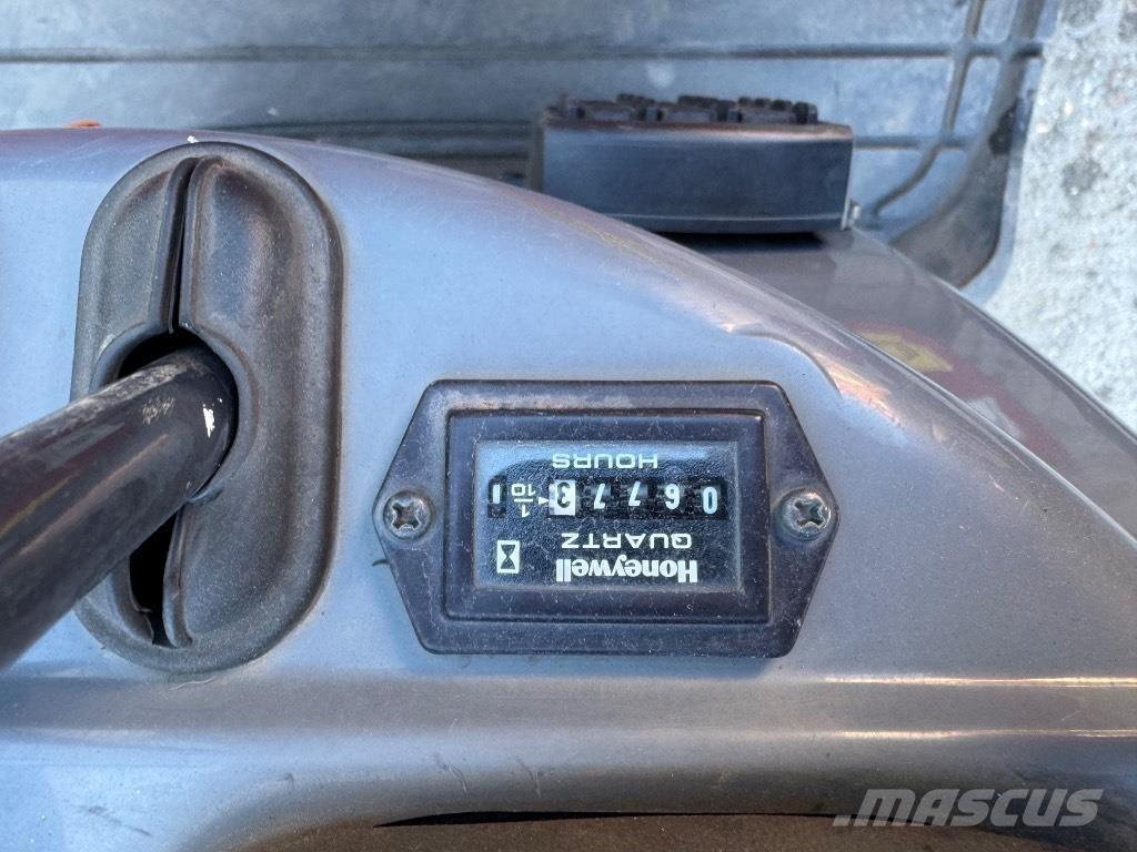Yanmar SV08 (1D776) Mini excavatoare < 7t