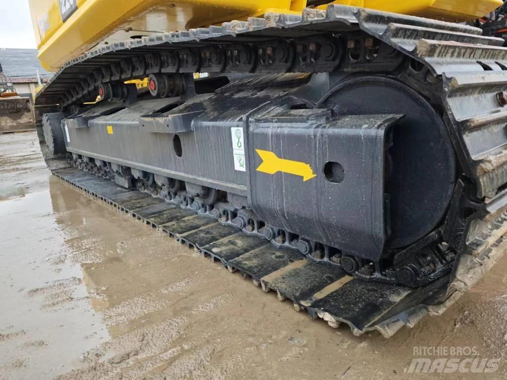 Komatsu PC 220-8 Excavatoare pe șenile
