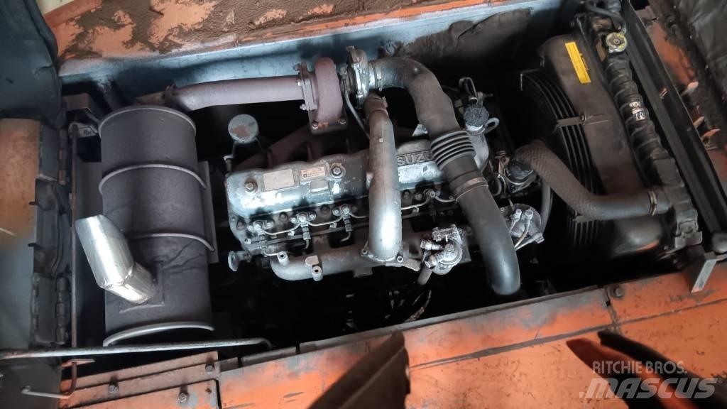 Hitachi EX 200-2 Excavatoare pe șenile
