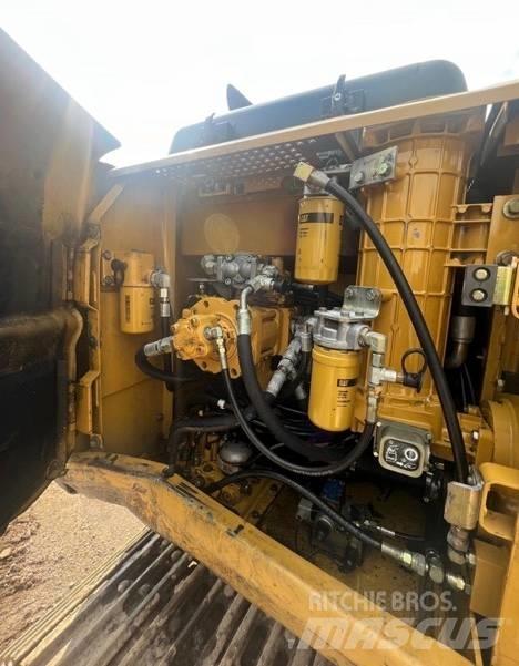 CAT 318 B Excavatoare pe șenile
