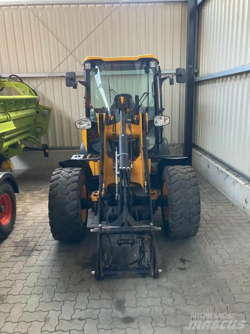 JCB 407 Incarcator pe pneuri
