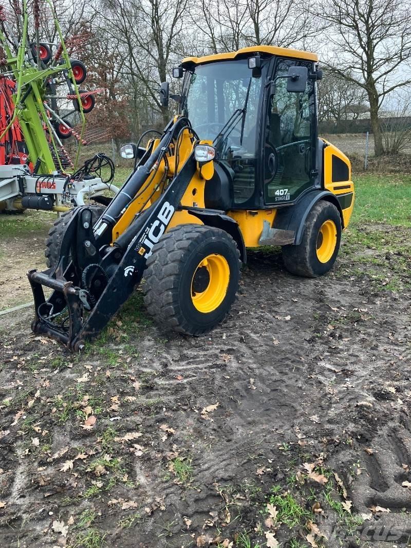 JCB 407 Incarcator pe pneuri