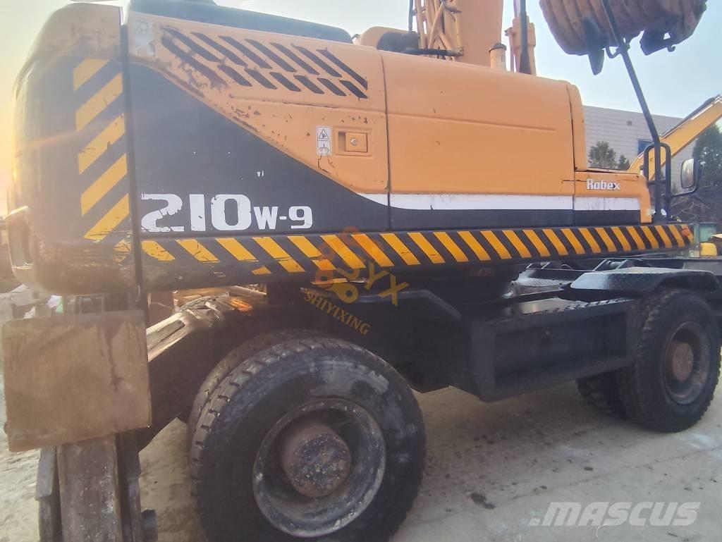 Hyundai 210W-9 Excavatoare cu roti