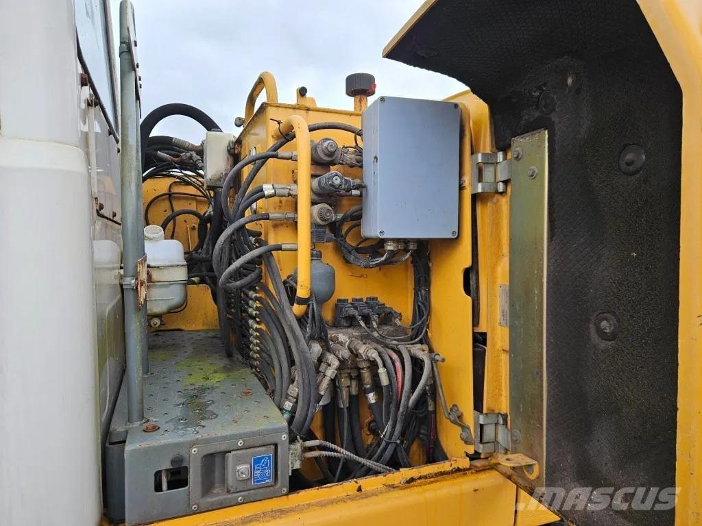 Liebherr A 314 Excavatoare cu roti