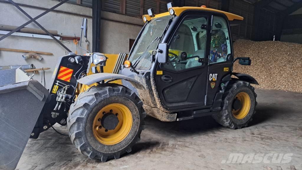 CAT TH306D Manipulatoare agricole