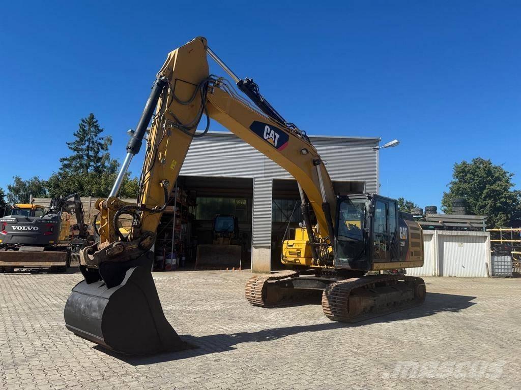 CAT 326 F LN Excavatoare pe șenile
