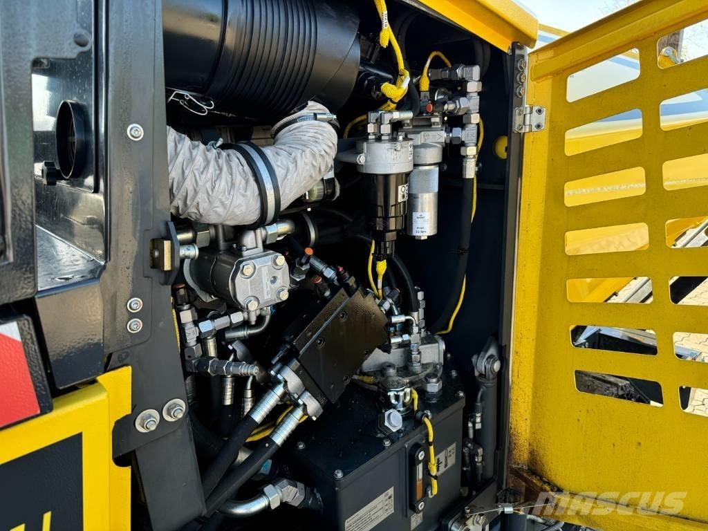 Bomag BF 300 C-2 Pavatoare asfalt