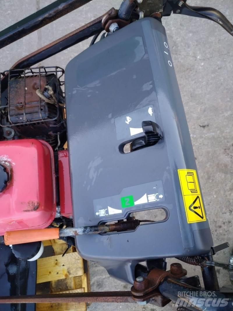 Jensen Graindozer Alte echipamente pentru nutret