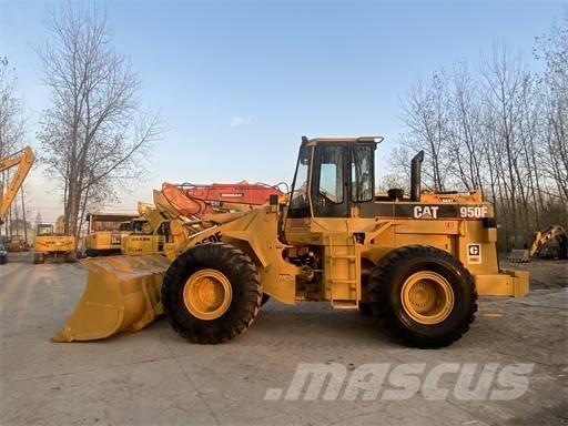 CAT 950F Incarcator pe pneuri