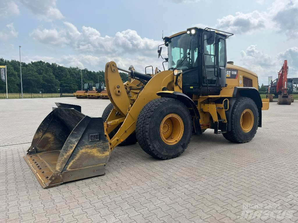 CAT 926M Incarcator pe pneuri