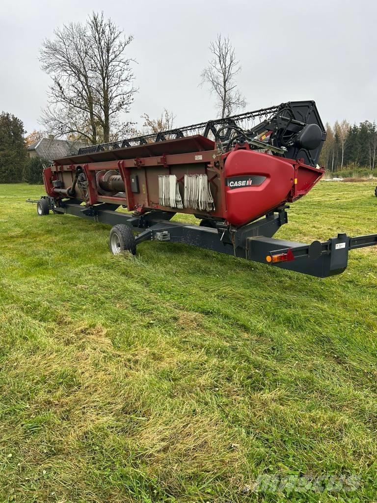 Case IH 8250 Combine de secerat