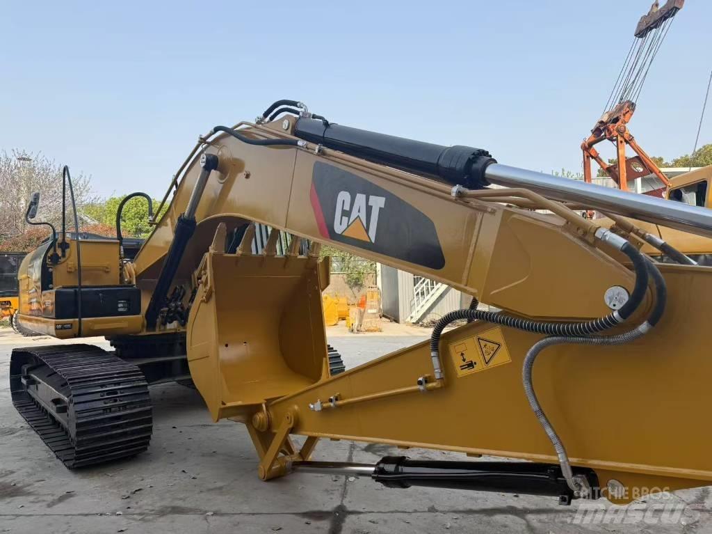 CAT 320D2 Excavatoare pe șenile
