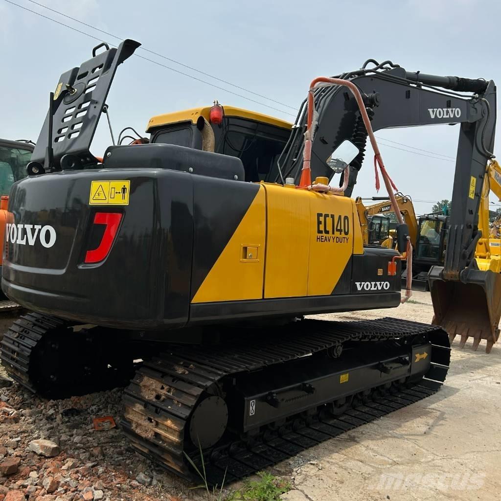 Volvo 140 Excavatoare pe șenile
