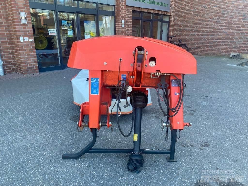 Kuhn GMD4011 Cositoare de iarba cu umidificator