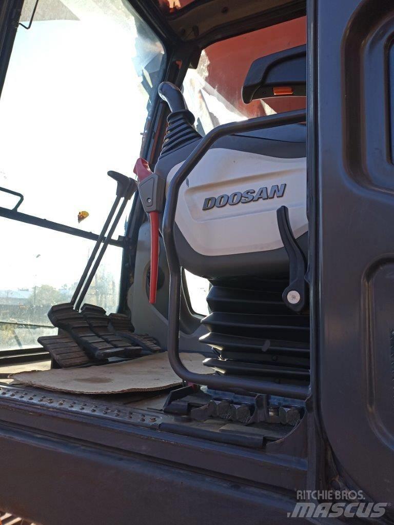 Doosan DX340LC-5 Buldoexcavatoare
