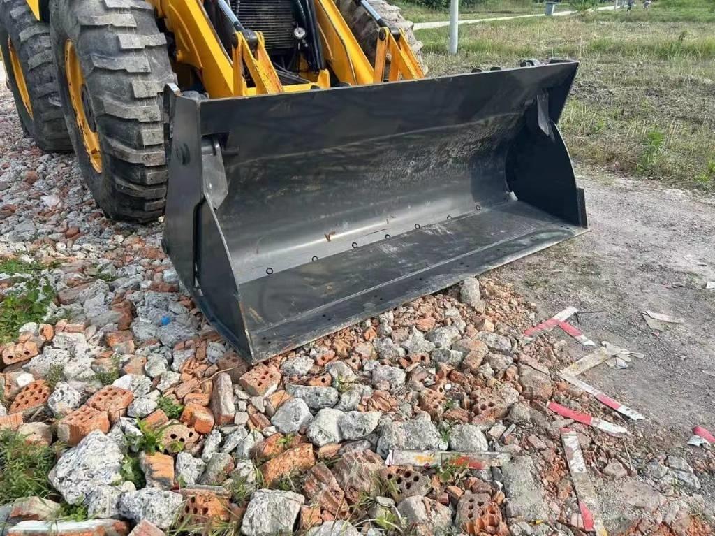 JCB 4CX Buldoexcavatoare