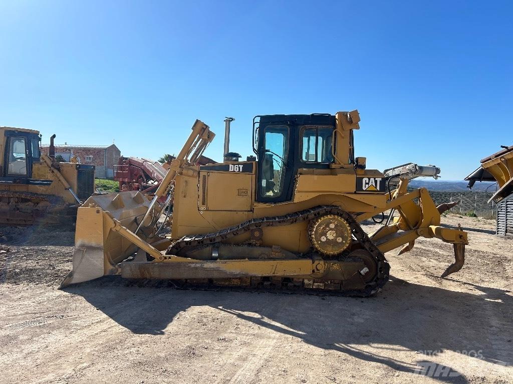 CAT D 6 T XL Buldozere pe senile