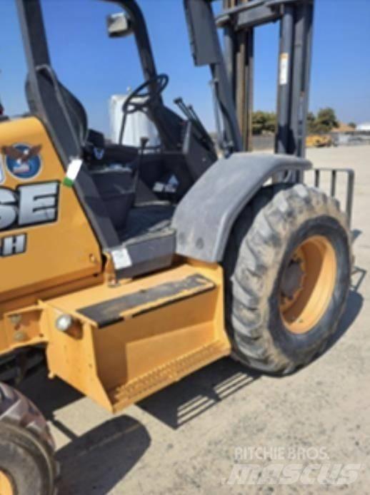 CASE 586H Masini de teren dificil