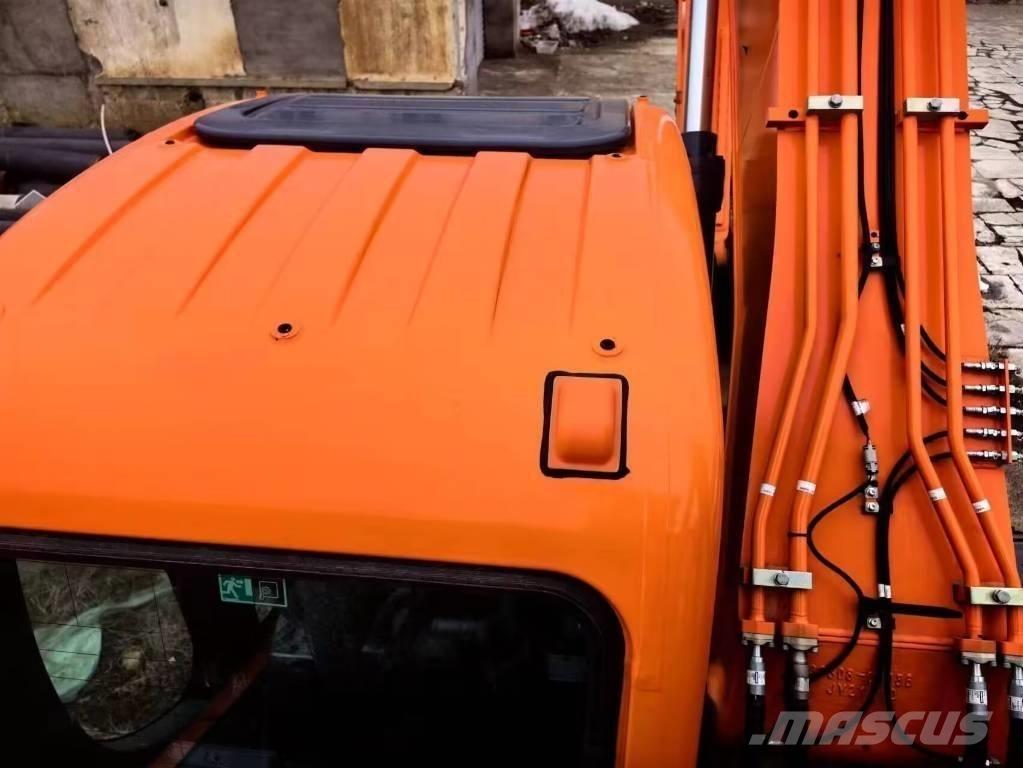 Doosan DX215 Excavatoare pe șenile
