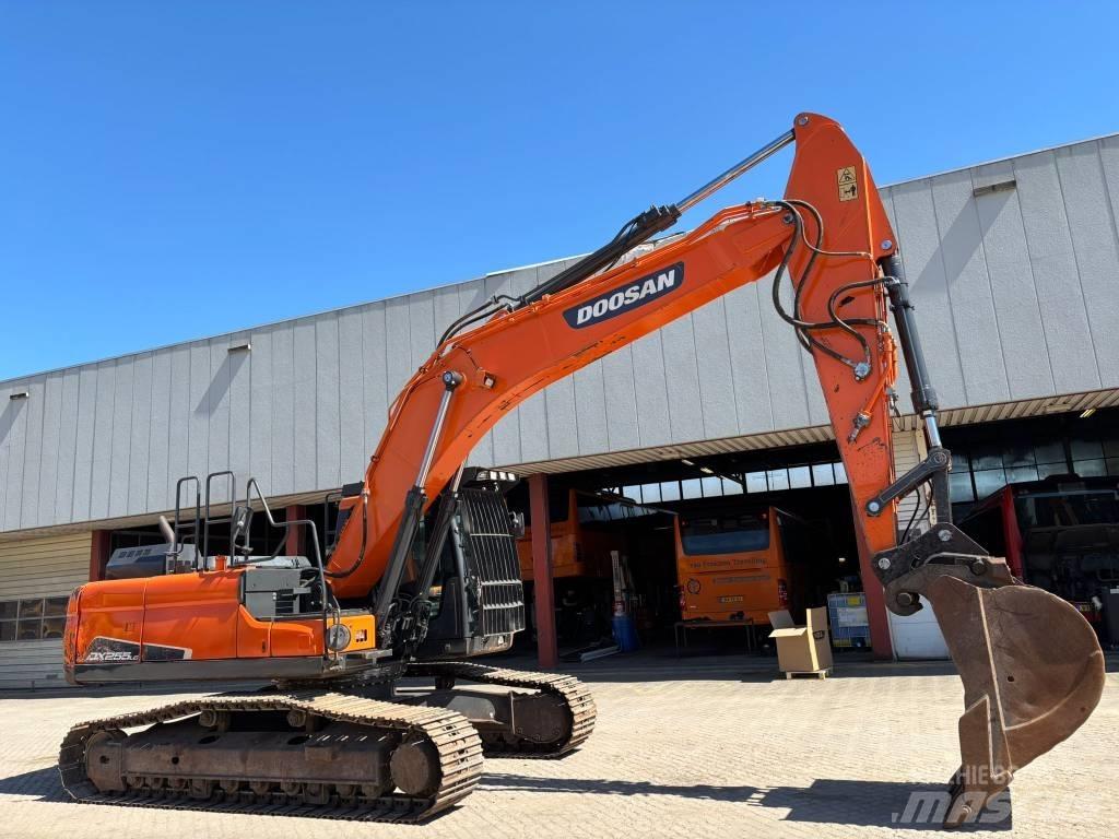 Doosan DX 255 NLC-5 Excavatoare pe șenile
