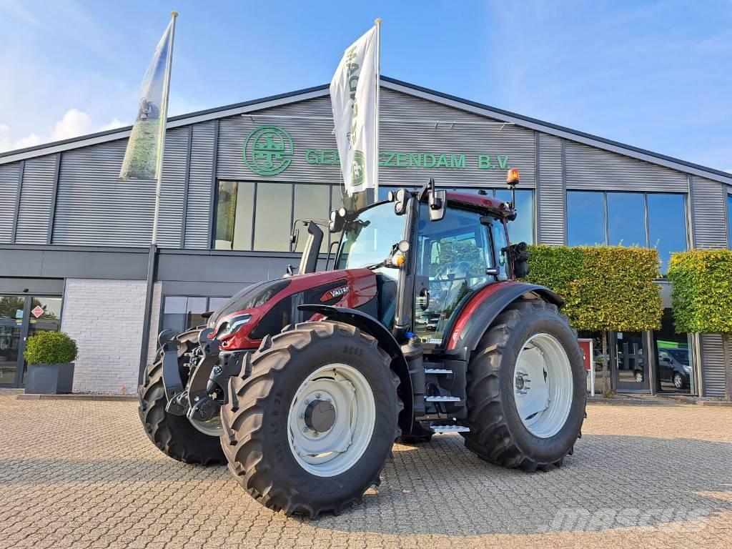 Valtra G 135 Active Tractoare