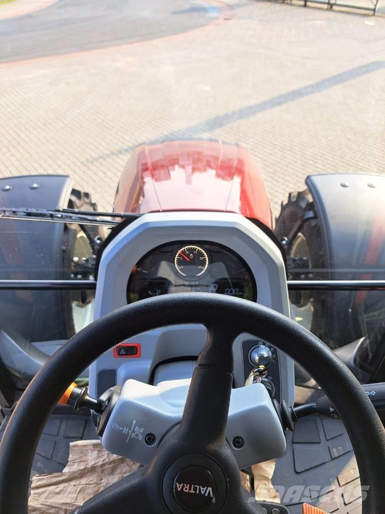 Valtra G 135 Active Tractoare