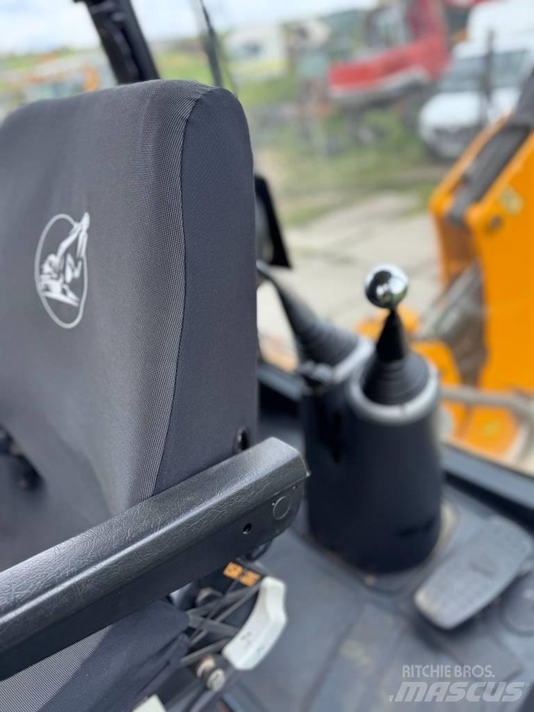 JCB 3CX Buldoexcavatoare