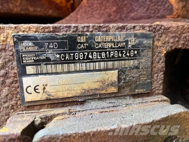 CAT 740 Transportoare articulate