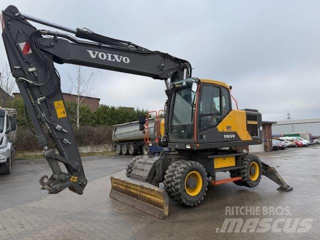 Volvo EW 220 E Excavatoare cu roti
