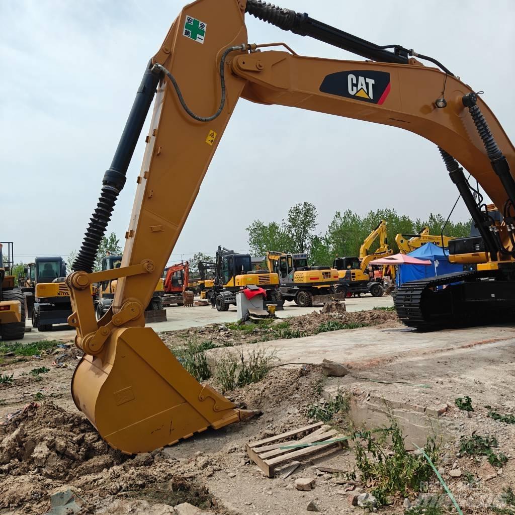 CAT 330D2 Excavatoare pe șenile
