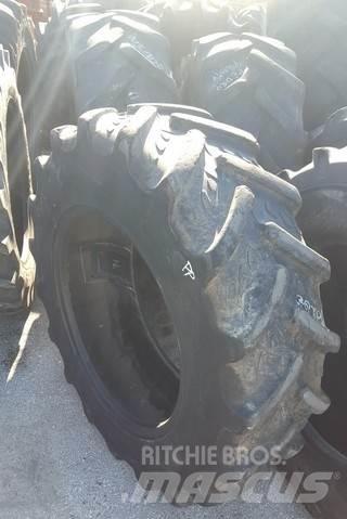  Pneu 12.4R24 Roti