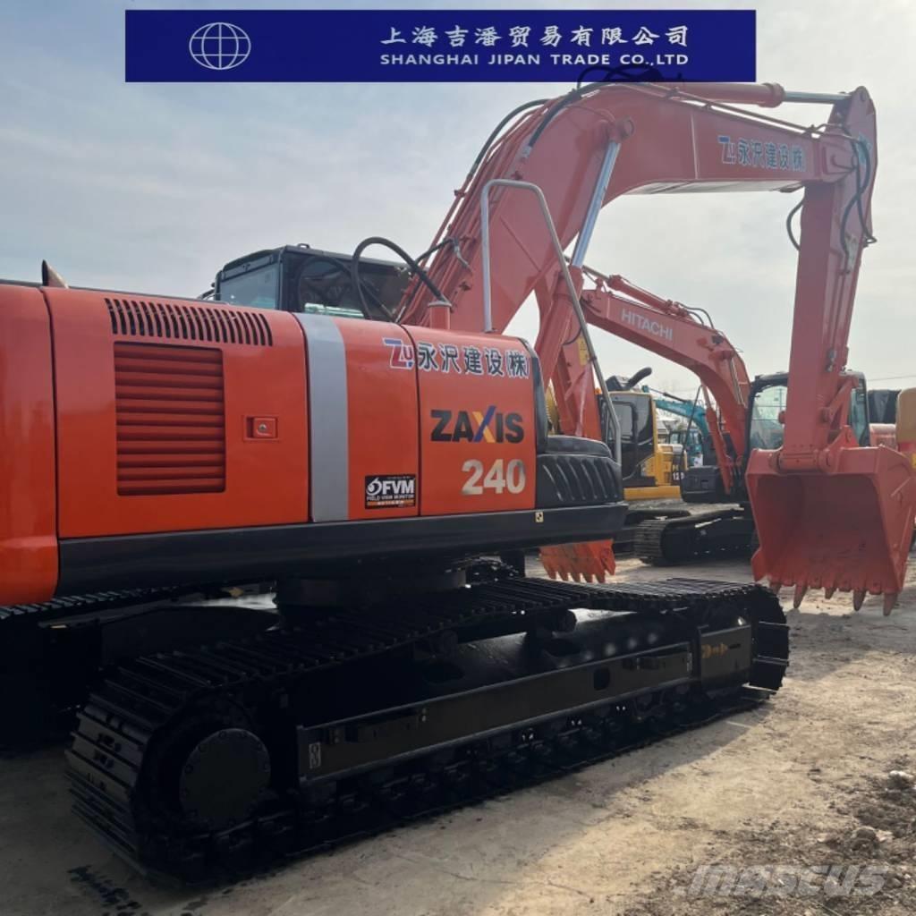 Hitachi ZX 240 Excavatoare pe șenile
