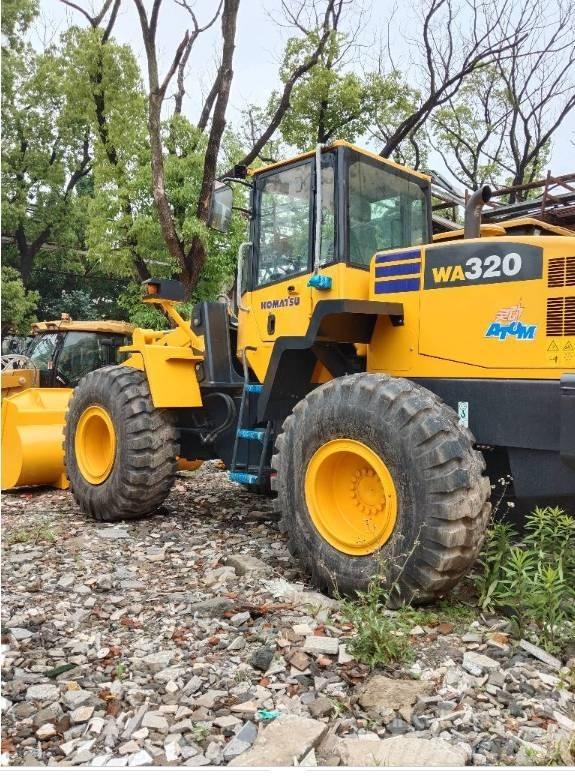 Komatsu WA 320-5 Incarcator pe pneuri