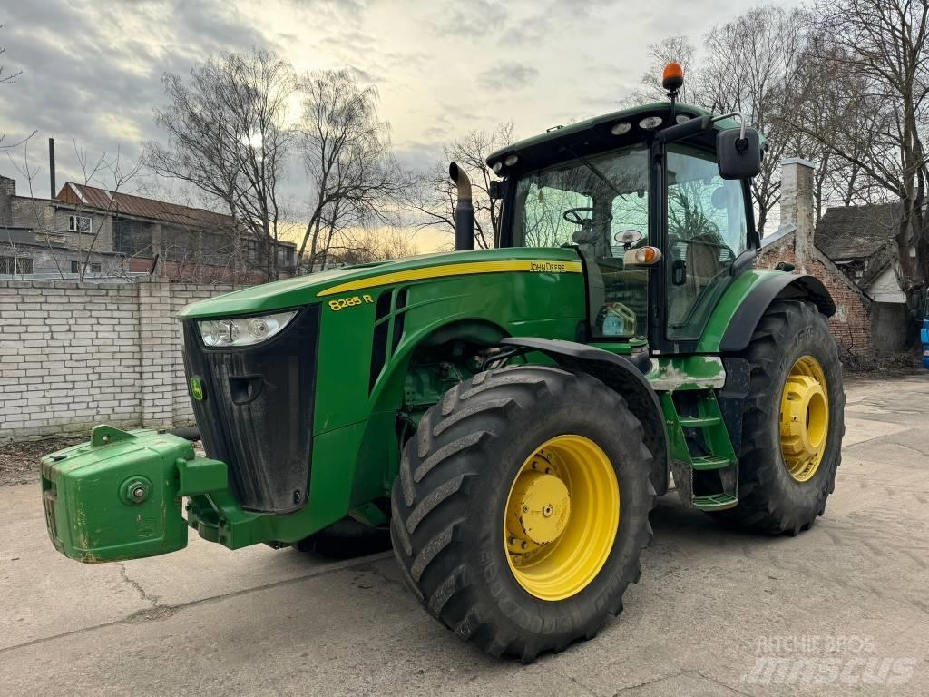 John Deere 8285 R Tractoare