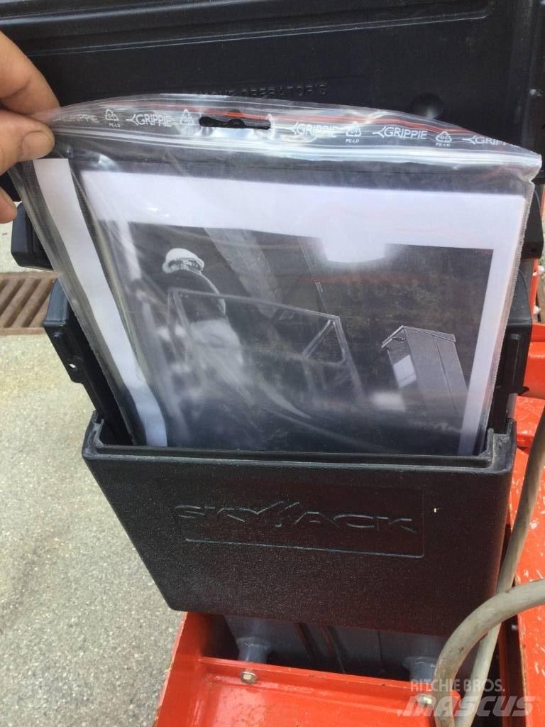 SkyJack SJ 12 Platforme foarfeca