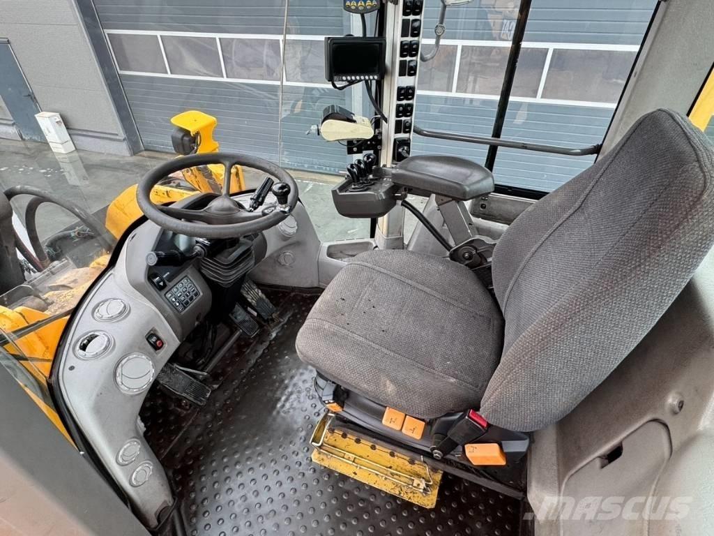 Volvo L 180 G Incarcator pe pneuri