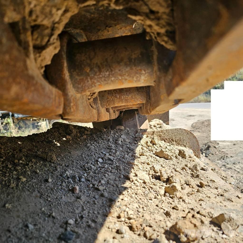 Hyundai Robex 300 LC Excavatoare pe șenile
