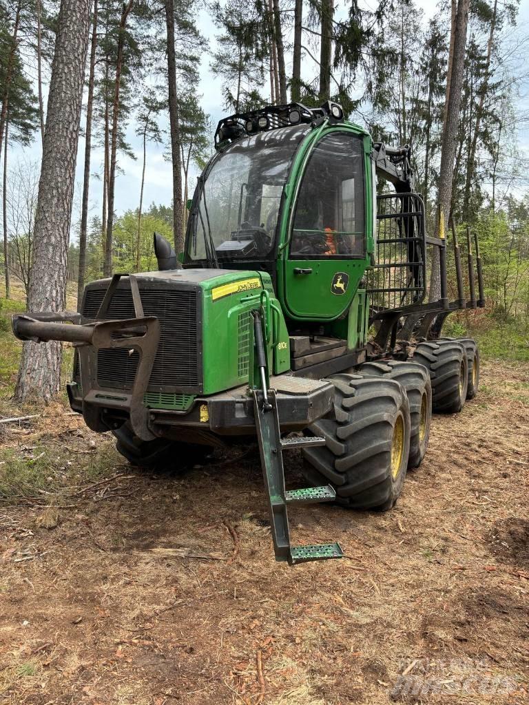 John Deere 810 E Transportoare