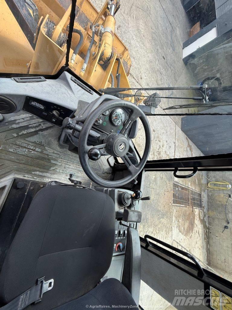 CAT 914G2 Incarcator pe pneuri