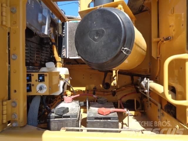 CAT 330 D L Excavatoare pe șenile
