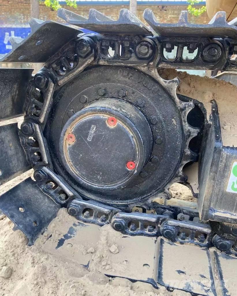 CAT 307 Excavatoare pe șenile
