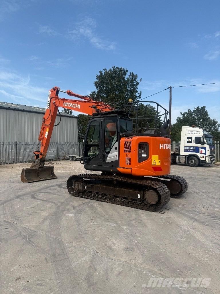 Hitachi ZX 135 US-6 Excavatoare pe șenile
